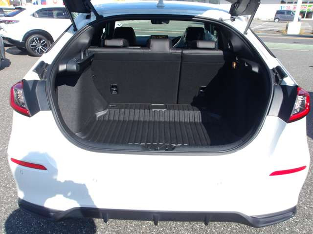 �y�������畁�ʎԁASUV�ȂǁA�o���G�e�B�[�L���Ɏ�葵���Ă���܂�!