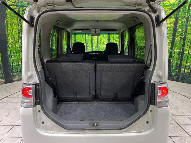 ���i�̂���������ʋ΁A���}���ɏ\���ȉ׎��X�y�[�X���m�ۂ��Ă���܂��B�Z�J���h�V�[�g��|���ƁA�傫�ȉו��̐ύڂ��\�ł���