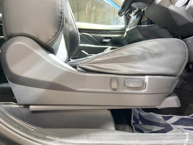 �y�p���[�V�[�g�z�X�C�b�`��ŊȒP�ɃV�[�g�̔��������\!�d��������͂�����܂���!���K�ȃV�[�g�|�W�V�����ɃZ�b�g���āA���K�ȃh���C�u�����y���݂��������B