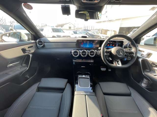 AクラスAMG A35 4マチック 4WD