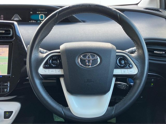 �y�����v�����X�e�A�����O�z�㎿�Ȋv���g�p���邱�ƂŁA��ɂ����������݂ƂĂ��^�]���₷���n���h���ł���