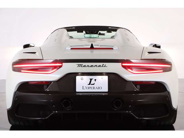 �J�[�{���t�@�C�o�[�����A�f�B�t���[�U�[�́A�y�ʂ��������ŋ�͐��\�����コ���A���i���萫�ƃR�[�i�����O���\���T�|�[�g���܂��B�����ȃf�U�C�������A�r���[���������߁A�X�|�[�e�B�Ȉ�ۂ��������܂��B