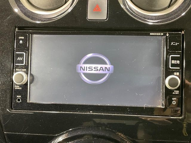 �y�����i�r�z�l�C�̏����i�r�𑕔����Ă���܂��B�i�r�̎g���₷���͂������A�I�[�f�B�I�@�\���[��!�L�����v�◷�s�͂������A�ʋ΂┃�����ȂǕ��i�̃h���C�u���y�����Ȃ�͂���