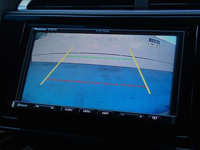 �o�b�N�J���������ڂ��Ă���܂��B