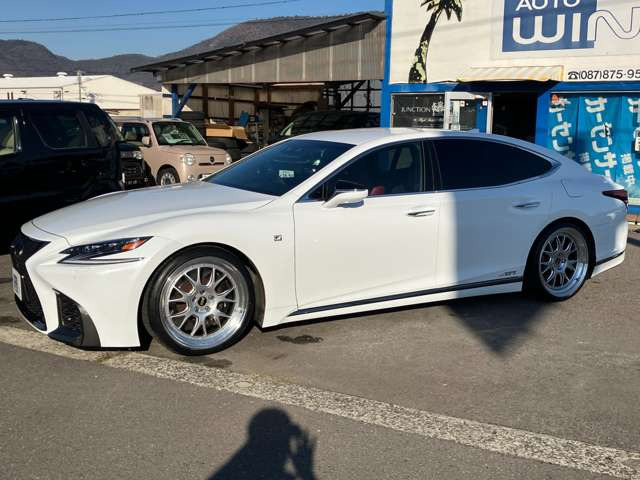 LS500h Fスポーツ 4WD