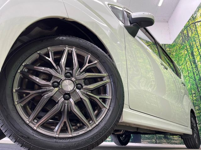 �y15�C���`�A���~�z�C�[���z�O�ςɃ}�b�`�����A���~�z�C�[���𑕒����Ă���܂��B�e��A���~�z�C�[����A�X�^�b�h���X�^�C�����戵�����Ă���܂��B���񂲑��k����������