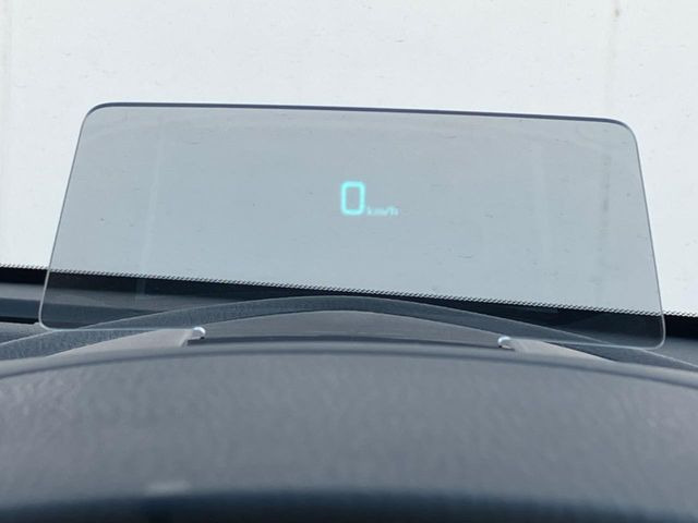 �y�w�b�h�A�b�v�f�B�X�v���C�z���݂̑��x�⑖�s�����f�W�^���\���ŉ^�]�ȑO���̃K���X�ɓ��e!�^�]���A�ڐ������炳���K�v�ȏ����m�F�ł���̂łƂ��Ă��֗��ň��S!