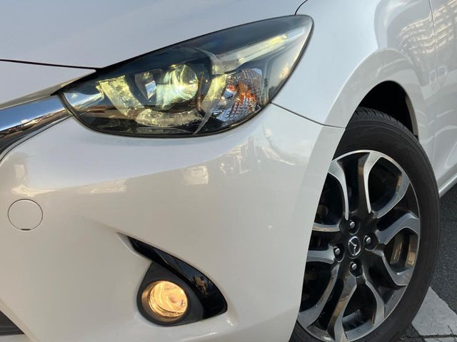 �yLED�w�b�h���C�g�z���V����ԑ��s�����ǍD�Ȏ��E���m�ۂ����S���ĉ^�]�ł��鍂�P�xLED�w�b�h���C�g�𑕔�!�_�����x�������A����d�͂��}�����Ă��܂��B