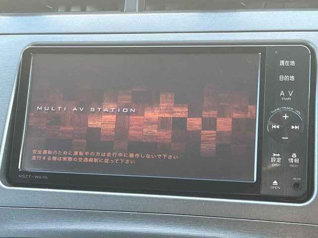 �y�����i�r�z�l�C�̏����i�r�𑕔����Ă���܂��B�i�r�̎g���₷���͂������A�I�[�f�B�I�@�\���[��!�L�����v�◷�s�͂������A�ʋ΂┃�����ȂǕ��i�̃h���C�u���y�����Ȃ�͂���