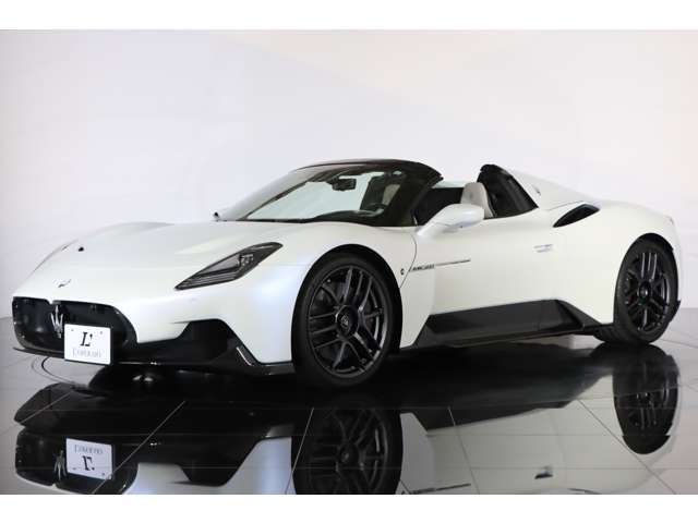 �i�[��PLDC�K���X���[�t���J�����ƂŁA�u���ȊJ�������y���߂鑖�s���[�h�ł��B���V���̃h���C�u��i�F�����\����ۂɁA�X�|�[�e�B�ŐS�n�悢�h���C�r���O�̌���񋟂��܂��B