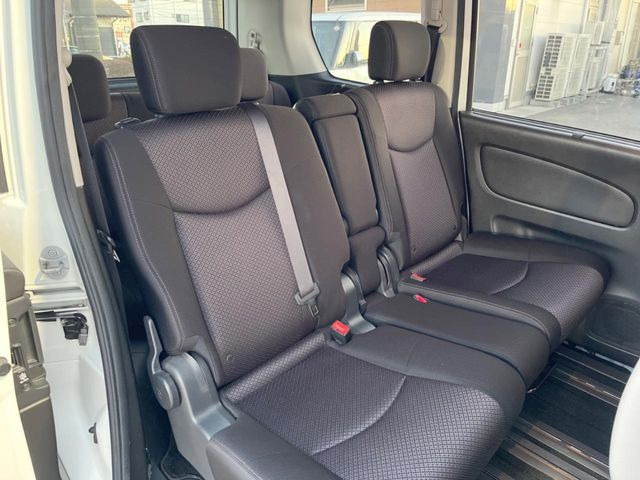 �L�X�Ƃ���2��ڃV�[�g�͋��Z���������A���S�n�����K!�F�B��Ƒ��Ƃ̂��o�����ɂ҂�����ł��B�x�r�[�V�[�g��`���C���h�V�[�g�g�p�������K�ɂ��߂�������������\���ȋ�Ԃ��m�ۂ��Ă��܂��B