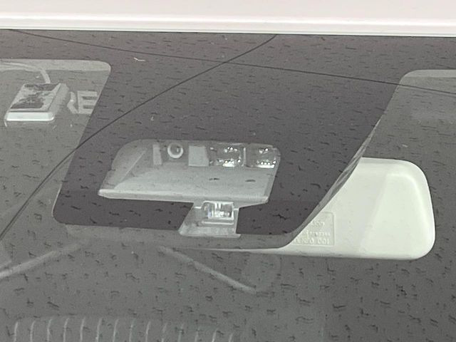 �y�X�Y�L �Z�[�t�e�B�T�|�[�g�z���s���ɑO���̎ԗ�����F�����A�Փ˂������Ȏ��͌x��ƃu���[�L�ŏՓˉ���Ɣ�Q�y�����A�V�X�g�B�����S�Ƀh���C�u�����y���݂��������܂��B