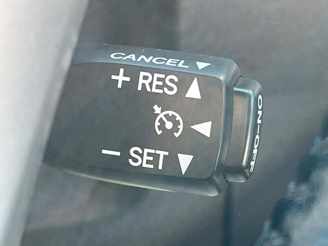 �y�N���[�Y�R���g���[���z�������H�����N���N���s�B�A�N�Z���𗣂��Ă���葬�x�ő��s���ł��A�������^�]���̕��S���y��!�����E�������ȒP�ȃX�C�b�`����Œ����ł��܂��B