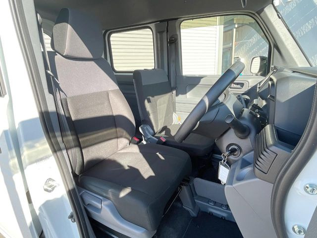 �^�]�Ȃ܂��ɂ͏\���ȃX�y�[�X������A�啿�ȕ��ł��������^�]���Ă�����������ł��B