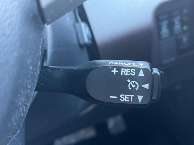 �y�N���[�Y�R���g���[���z�������H�����N���N���s�B�A�N�Z���𗣂��Ă���葬�x�ő��s���ł��A�������^�]���̕��S���y��!�����E�������ȒP�ȃX�C�b�`����Œ����ł��܂��B