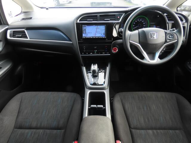 �ԓ��͐��Ǝ҂ɂĎ����N���[�j���O�{�H�ς݂Ȃ̂ŁA��ϐ����ł��B�I���b�N�X�����Ԃł݂͂Ȃ��܂ɉ��K�ȃh���C�u�����񑩂��܂��B