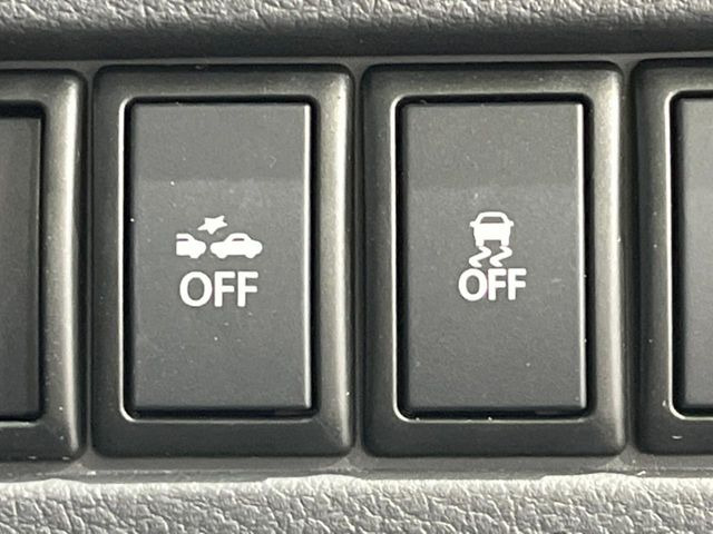 �y�Փˌy���V�X�e���z���s���ɑO���̎ԗ�����F�����A�Փ˂������Ȏ��͌x��ƃu���[�L�ŏՓˉ���Ɣ�Q�y�����A�V�X�g�B�����S�Ƀh���C�u�����y���݂��������܂��B