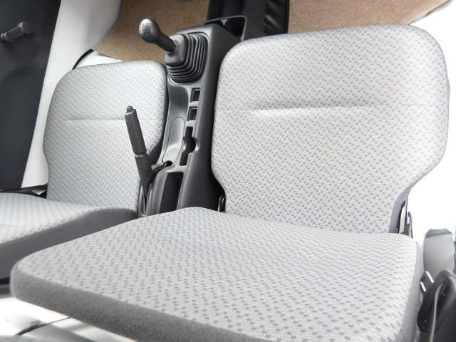 ��Ɏg���t�����g�V�[�g�B�^�]�Ȃ͖���g�p���镔���ł��̂ŁA����S�n���d�v�ł�!���Ј�x�̊����Ă݂Ă�������!