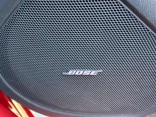 �yBOSE�T�E���h�V�X�e���z���[�J�[�I�v�V�����̍��i�ʃT�E���h�V�X�e���𓋍ځB��p�̃`���[�j���O���{���ꂽ�召�l�X�ȃX�s�[�J�[����ǎ��ȃT�E���h���t�ł��A�Տꊴ���ӂ�鉹����Ԃ����o���܂��B