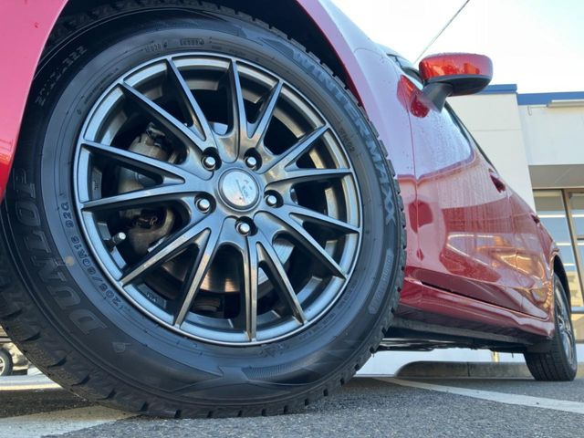 �y16�C���`�A���~�z�C�[���z�O�ςɃ}�b�`�����A���~�z�C�[���𑕒����Ă���܂��B�e��A���~�z�C�[����A�X�^�b�h���X�^�C�����戵�����Ă���܂��B���񂲑��k����������