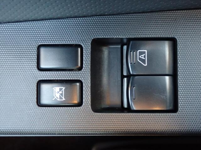 �O�Ȃ̑��̊J�͓d���ɂȂ�܂��̂ŁA�֗��ł���ˁB