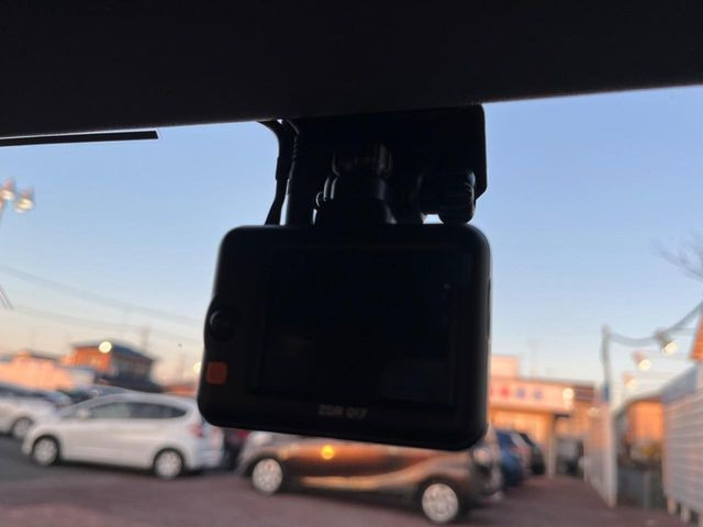 �y�h���C�u���R�[�_�[�z�h���C�u���R�[�_�[����!���s���͂������A������^�]�⎖�̂ɑ��������ہA�f���ŋL�^���A����̃��X�N�ɔ����܂��B���L�^�pSD�J�[�h�͂��q�l�����g�ł��������������K�v������܂��B