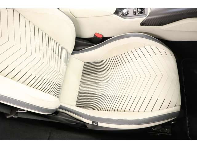 ����Ȃ͂�Ƃ肠��X�y�[�X�Ə㎿�ȑf�ގg�������͂ŁA����҂ɂ����K�ȏ��S�n��񋟂��܂��B�X�|�[�e�B�ł���Ȃ��痎�������̂��镵�͋C�Ɏd�グ���A�ړ����Ԃ�S�n�悭���y���݂����������Ԃł��B