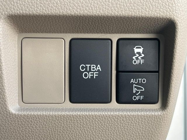 �y�V�e�B�u���[�L�A�N�e�B�u�V�X�e���z�ᑬ���s���ɑO���̎ԗ�����F�����A�Փ˂������Ȏ��͌x��ƃu���[�L�ŏՓˉ���Ɣ�Q�y�����A�V�X�g�B�����S�Ƀh���C�u�����y���݂��������܂��B