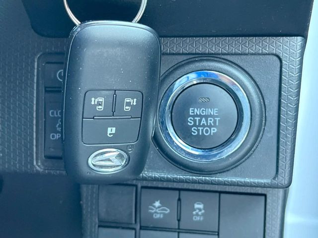 �y�L�[�t���[�V�X�e���z�J�o����|�P�b�g�ɓ��ꂽ�܂܂ł��h�A�̎{���E�������\�ȃX�}�[�g�L�[�𑕔��B�G���W���̃I���E�I�t�����J�M�����o���K�v����������Ƃ��Ă��֗��ł���