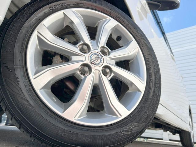 �y����14�C���`�A���~�z�C�[���z�O�ςɃ}�b�`���������A���~�z�C�[���𑕒����Ă���܂��B�e��ЊO�A���~�z�C�[����A�X�^�b�h���X�^�C�����戵�����Ă���܂��B���񂲑��k����������