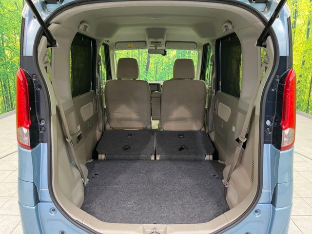 ���i�̂���������ʋ΁A���}���ɏ\���ȉ׎��X�y�[�X���m�ۂ��Ă���܂��B�Z�J���h�V�[�g��|���ƁA�傫�ȉו��̐ύڂ��\�ł���