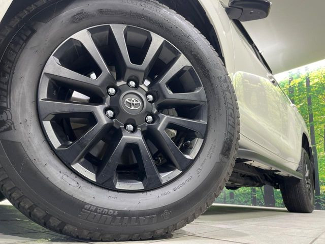 �y�O���[�h��p����18�C���`�A���~�z�C�[���z�f�U�C�����̍��������A���~�z�C�[���𑕒����Ă���܂��B�e��ЊO�A���~�z�C�[����A�X�^�b�h���X�^�C�����戵�����Ă���܂��B���񂲑��k����������