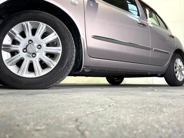 �y����15�C���`�A���~�z�C�[���z�O�ςɃ}�b�`���������A���~�z�C�[���𑕒����Ă���܂��B�e��ЊO�A���~�z�C�[����A�X�^�b�h���X�^�C�����戵�����Ă���܂��B���񂲑��k����������