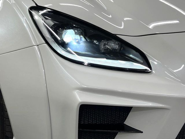 �yLED�w�b�h���C�g�z���V����ԑ��s�����ǍD�Ȏ��E���m�ۂ����S���ĉ^�]�ł��鍂�P�xLED�w�b�h���C�g�𑕔�!�_�����x�������A����d�͂��}�����Ă��܂��B