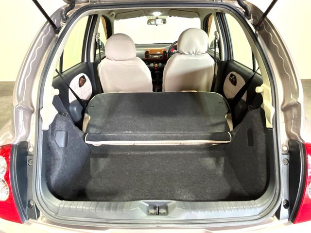 �Z�J���h�V�[�g��|���ƁA�傫�ȉו��̐ύڂ��\�ł���