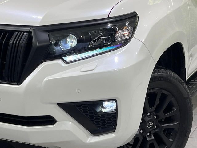 �yLED�w�b�h���C�g�z���V����ԑ��s�����ǍD�Ȏ��E���m�ۂ����S���ĉ^�]�ł��鍂�P�xLED�w�b�h���C�g�𑕔�!�_�����x�������A����d�͂��}�����Ă��܂��B