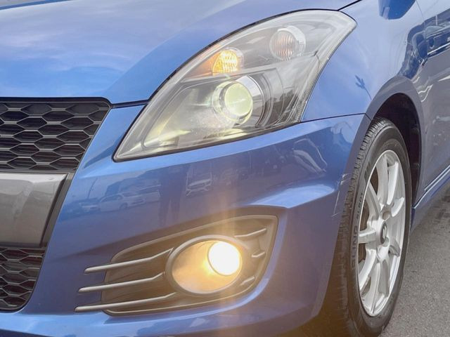 �yHID�w�b�h���C�g�z���ɖ��邭�O�����Ƃ炵�Ă����̂ŁA���V����Ԃ̑��s�������E�ǍD�ň��S���Ă���肢�������܂��B