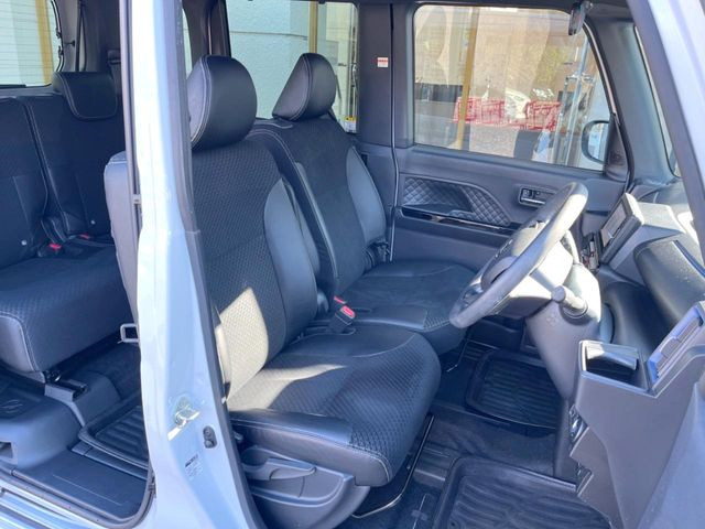 �y�n�[�t���U�[�V�[�g�z�������ƍ���S�n�𗼗������l�C�̃V�[�g���w�ʁE���ʂ̃t�@�u���b�N�f�ނ́A�ʋC���̗ǂ��⊊��ɂ����ɗD��Ă��܂��B�C���╞���ɍ��E���ꂸ���K�ɂ���肢�������܂��B