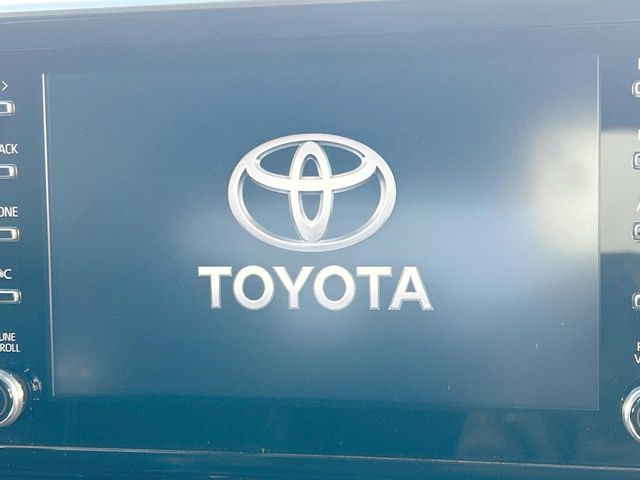 �y8�C���` �f�B�X�v���C�I�[�f�B�I�z���ʂ̃f�B�X�v���C��AppleCarPlay��AndroidAuto�����p�\�B�傫�ȉ�ʂŃX�}�z�i�r�A�v���������p���������܂���