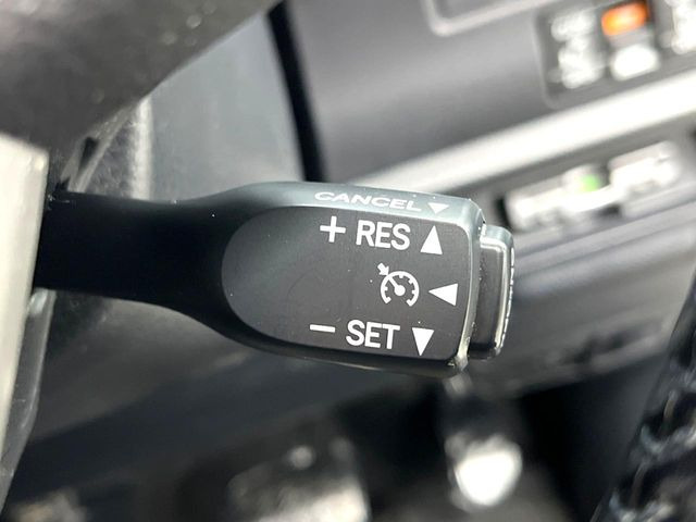 �y�N���[�Y�R���g���[���z�������H�����N���N���s�B�A�N�Z���𗣂��Ă���葬�x�ő��s���ł��A�������^�]���̕��S���y��!�����E�������ȒP�ȃX�C�b�`����Œ����ł��܂��B