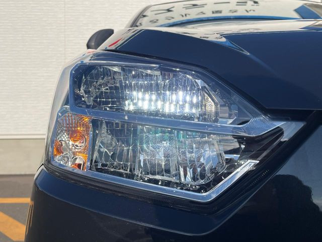 �w�b�h���C�g��e�[�������v&�A���~�z�C�[�����̊e��R�[�e�B���O���I�X�X�����Ă���܂��B�����Y�����̉��΂݂≘���}���A���ꂢ�ȏ�Ԃ������e�i���X���X�ŕۂĂ܂���