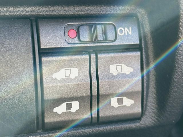 �y�����p���[�X���C�h�h�A�z�X�}�[�g�L�[��^�]�Ȃ̃X�C�b�`�Ō�ȗ����X���C�h�h�A�̊J���\���d��������͂����ăh�A���J����K�v�������A�����Ȃ��q�l�ł��ȒP�ɊJ���߂ł����K�ł���