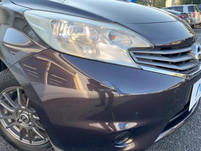 �yLED�w�b�h���C�g�o���u�z���V����ԑ��s�����ǍD�Ȏ��E���m�ۂ����S���ĉ^�]�ł��鍂�P�xLED�w�b�h���C�g�𑕔�!�_�����x�������A����d�͂��}�����Ă��܂��B