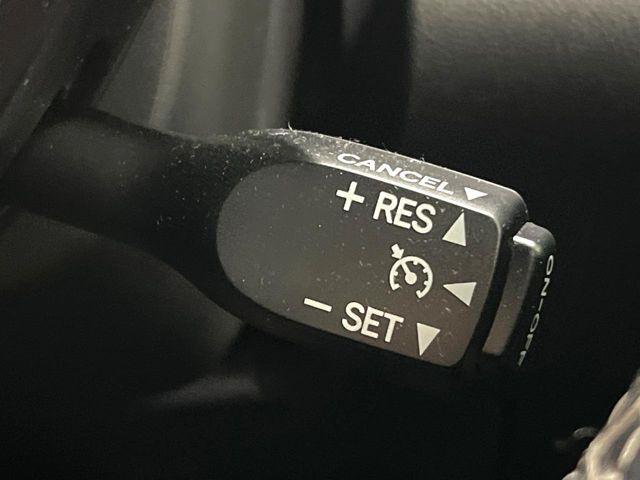 �y�N���[�Y�R���g���[���z�������H�����N���N���s�B�A�N�Z���𗣂��Ă���葬�x�ő��s���ł��A�������^�]���̕��S���y��!�����E�������ȒP�ȃX�C�b�`����Œ����ł��܂��B