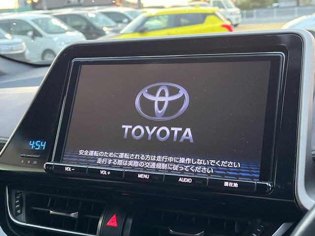 �y�����i�r�z�l�C�̏����i�r�𑕔����Ă���܂��B�i�r�̎g���₷���͂������A�I�[�f�B�I�@�\���[��!�L�����v�◷�s�͂������A�ʋ΂┃�����ȂǕ��i�̃h���C�u���y�����Ȃ�͂���