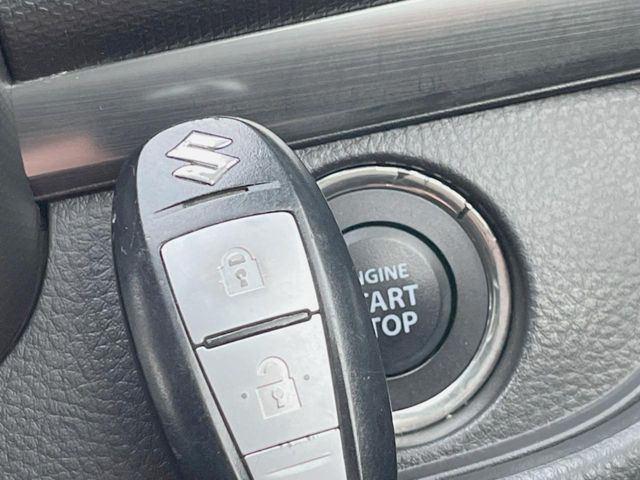 �y�L�[���X�X�^�[�g�V�X�e���z�J�o����|�P�b�g�ɓ��ꂽ�܂܂ł��h�A�̎{���E�������\�ȃX�}�[�g�L�[�𑕔��B�G���W���̃I���E�I�t�����J�M�����o���K�v����������Ƃ��Ă��֗��ł���