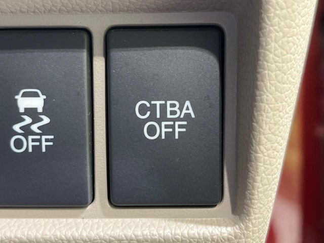 �y�V�e�B�u���[�L�A�N�e�B�u�V�X�e���z�ᑬ���s���ɑO���̎ԗ�����F�����A�Փ˂������Ȏ��͌x��ƃu���[�L�ŏՓˉ���Ɣ�Q�y�����A�V�X�g�B�����S�Ƀh���C�u�����y���݂��������܂��B