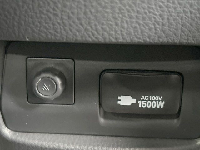 �y�A�N�Z�T���[�R���Z���g�z�L�����v��X�|�[�c�A�A�E�g�h�A�ł̃A�N�e�B�r�e�B�͂������A�ЊQ�E��d�̍ۂɏ����ɂ��Ȃ�AC100V�R���Z���g�𑕔���P�[�^�C��^�u���b�g�A�Q�[���@��̏[�d�ɂ���