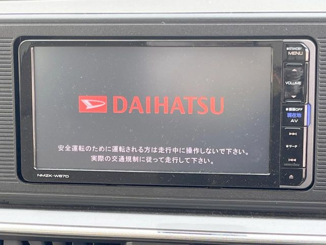 �y�����i�r�z�l�C�̏����i�r�𑕔����Ă���܂��B�i�r�̎g���₷���͂������A�I�[�f�B�I�@�\���[��!�L�����v�◷�s�͂������A�ʋ΂┃�����ȂǕ��i�̃h���C�u���y�����Ȃ�͂���