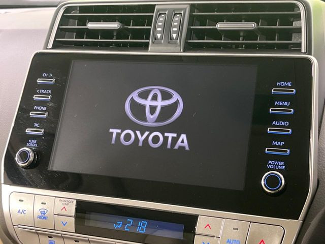 �y���[�J�[�����i�r�z�C���e���A�ɗn�����ރX�^�C���b�V���ȁu��p�݌v�v���[�J�[�i�r�𑕔��􎋔F���⑀�쐫�ȂǊ�{���\�ɂ��D��A���㎿�ȃJ�[���C�t�����y���݂��������܂��B